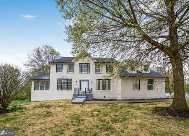 Property at 4311 Cimarron Ln, Fort Washington, MD 20744, 8 beds, 5 baths