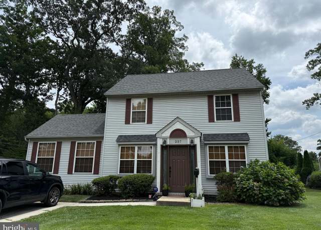 Property at 257 Ramblewood Pkwy, Mount Laurel, NJ 08054, 3 beds, 1.5 baths