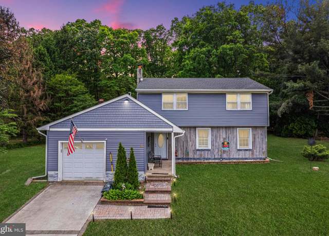 Property at 10 Loretta Blvd, Sicklerville, NJ 08081, 4 beds, 2.5 baths