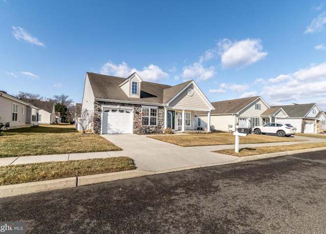 Property at 9 Heather Dr, Woodstown, NJ 08098, 2 beds, 2 baths