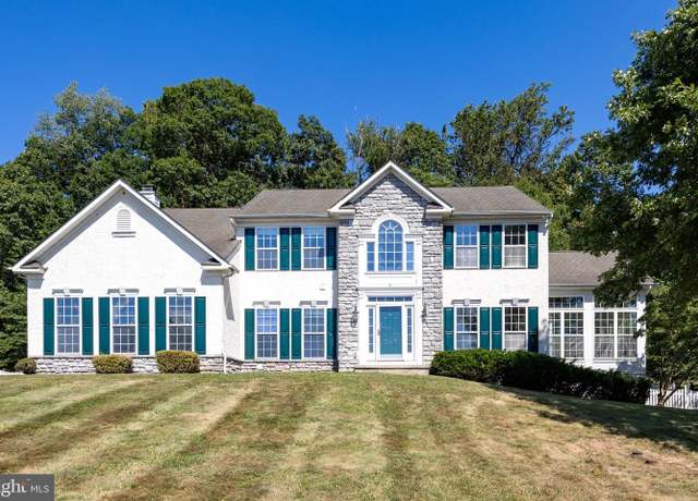 Property at 40 Robins Nest Ln, Pottstown, PA 19465, 4 beds, 3.5 baths