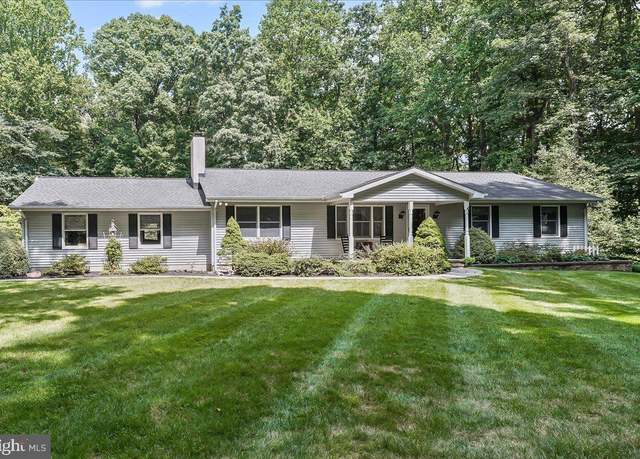 Property at 372 Hipkins Rd, West Grove, PA 19390, 3 beds, 2 baths