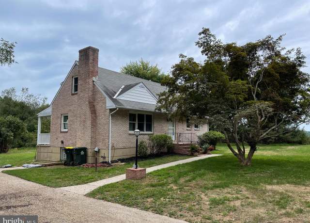 Property at 1628 S Glenside Rd, West Chester, PA 19380, 4 beds, 2 baths