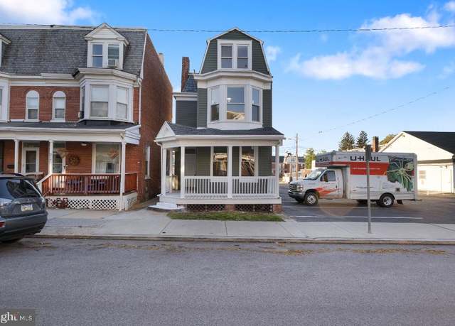 Property at 215 W Maple St, York, PA 17401, 5 beds, 2 baths