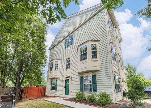 Property at 8226 Bates Rd, Lorton, VA 22079, 3 beds, 2.5 baths