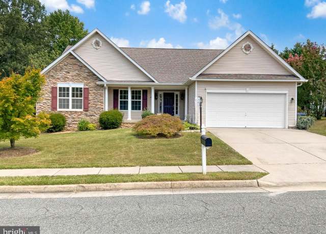 Property at 46 Hunton Dr, Fredericksburg, VA 22405, 3 beds, 2 baths