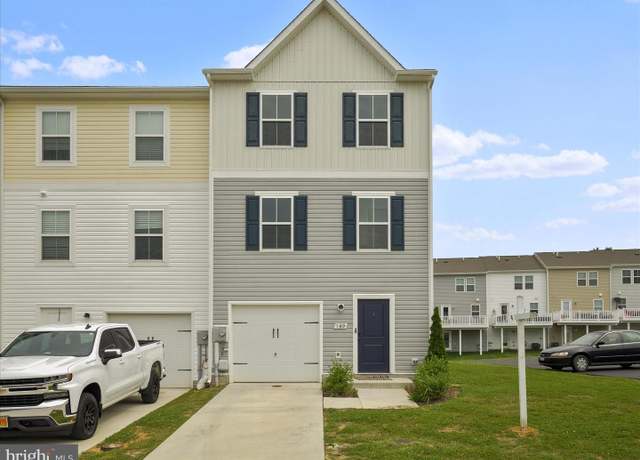 Property at 145 Perdiz Rd, Hedgesville, WV 25427, 3 beds, 2.5 baths