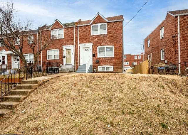 Property at 1944 Lakeview Rd, Wilmington, DE 19805, 4 beds, 2 baths