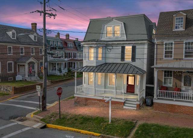 Property at 105 High St, Chestertown, MD 21620, 5 beds, 4.5 baths