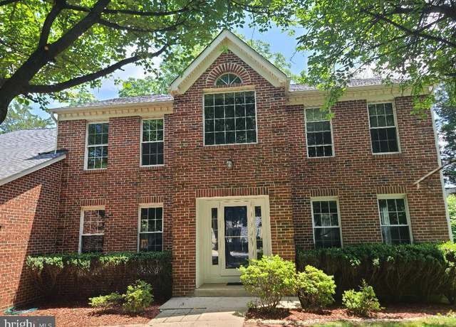 Property at 303 Saybrooke View Dr, Gaithersburg, MD 20877, 5 beds, 3.5 baths