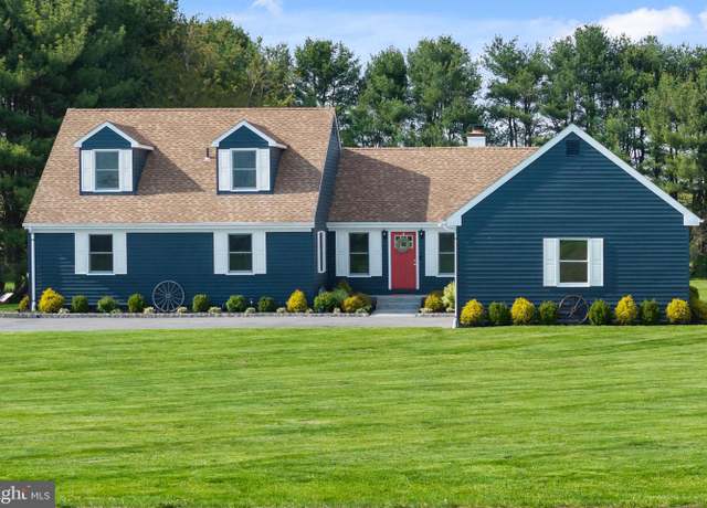 Property at 11 Bridge Rd, Lumberton, NJ 08048, 4 beds, 2.5 baths