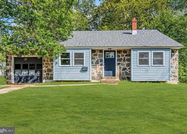 Property at 211 Chatham Dr, Lindenwold, NJ 08021, 5 beds, 2 baths