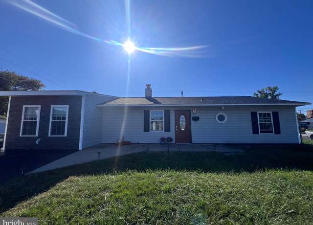 Property at 2 Primrose Ln, Levittown, PA 19054, 3 beds, 1.5 baths