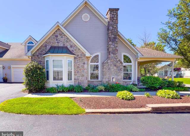 Property at 127 Shady Brook Dr, Langhorne, PA 19047, 3 beds, 2.5 baths