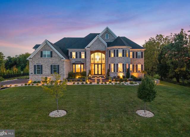 Property at 8 Shady Pines Dr, Warminster, PA 18974, 6 beds, 7.5 baths