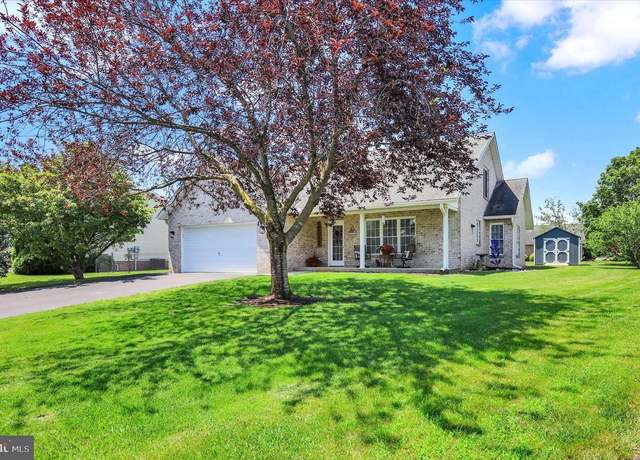 Property at 353 Roseann Dr, Chambersburg, PA 17201, 2 beds, 2 baths