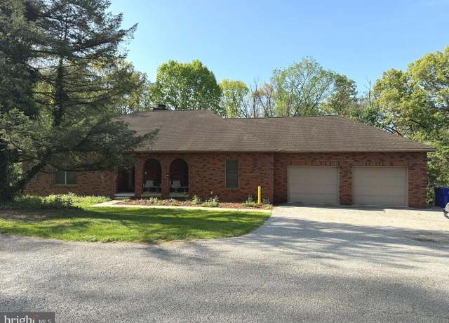 Property at 1903 Woodland Rd, York, PA 17403, 4 beds, 3 baths