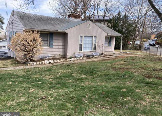 Property at 2807 S Grant St, Arlington, VA 22202, 4 beds, 2 baths