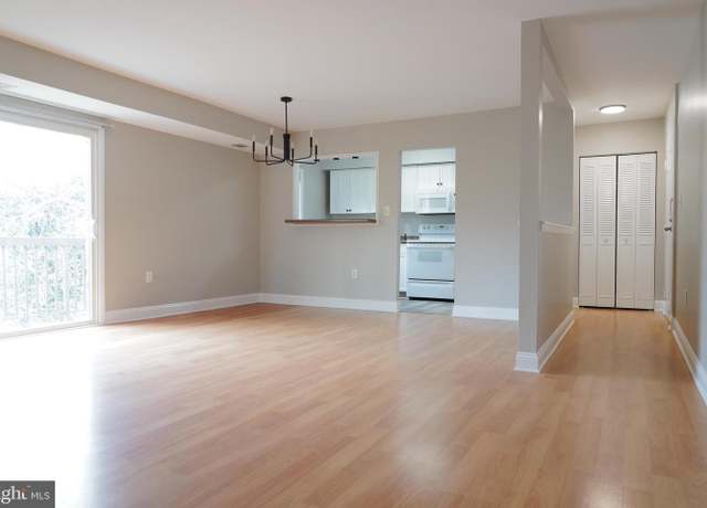 Property at 3330 S 28th St #402, Alexandria, VA 22302, 2 beds, 1 bath