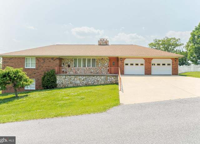Property at 501 Davis Ave, Elkton, VA 22827, 3 beds, 3 baths