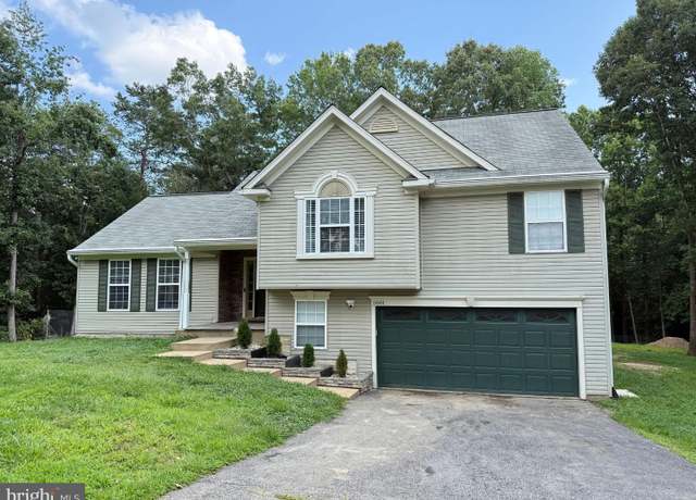 Property at 5801 Cambridge Dr, Fredericksburg, VA 22407, 3 beds, 3 baths