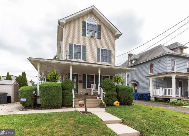 Property at 15 S Pine Ave, Maple Shade, NJ 08052, 5 beds, 2.5 baths