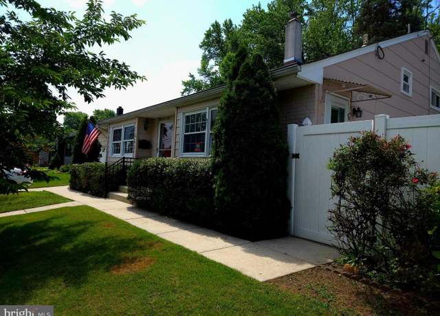 Property at 461 Prince St, Woodbury, NJ 08096, 4 beds, 1.5 baths
