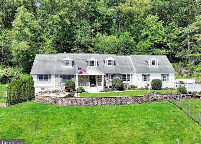 Property at 5171 Diehl Rd, Mohnton, PA 19540, 4 beds, 2.5 baths