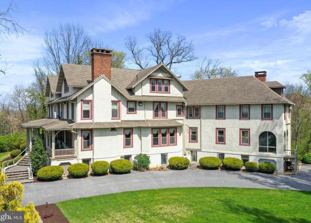 Property at 1090 Ragged Edge Rd, Chambersburg, PA 17202, 13 beds, 13.5 baths