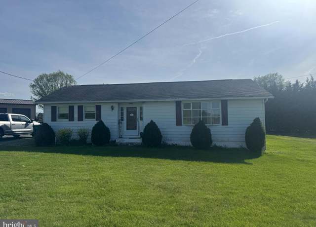 Property at 7172 Mentzer Gap Rd, Waynesboro, PA 17268, 2 beds, 1.5 baths