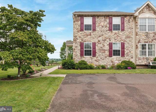 Property at 820 Dogwood Ln, Collegeville, PA 19426, 3 beds, 3 baths