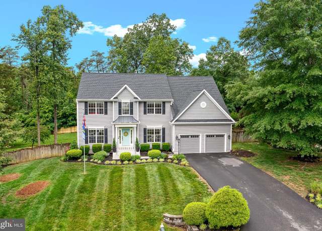 Property at 4 Saint Vincent Ct, Stafford, VA 22556, 5 beds, 3.5 baths