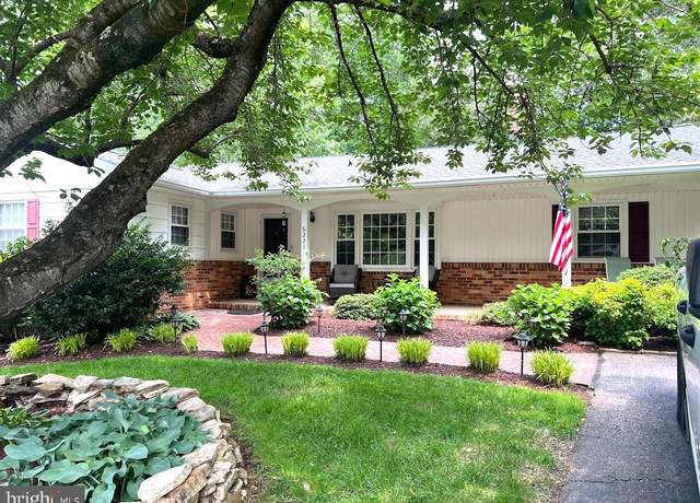 Property at 6221 Woodland Rd, Linthicum Heights, MD 21090, 3 beds, 2.5 baths