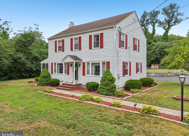 Property at 26 Hillside Ave, Bridgeton, NJ 08302, 3 beds, 1.5 baths