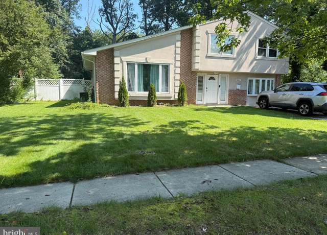 Property at 641 Pasadena Dr, Magnolia, NJ 08049, 3 beds, 1.5 baths