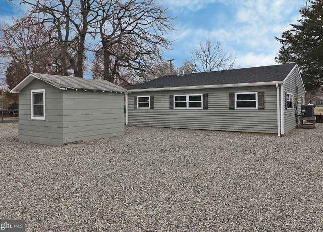 Property at 701 Chesapeake Dr, Forked River, NJ 08731, 3 beds, 1 bath