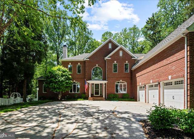 Property at 52 Woodside Ln, New Hope, PA 18938, 4 beds, 4.5 baths