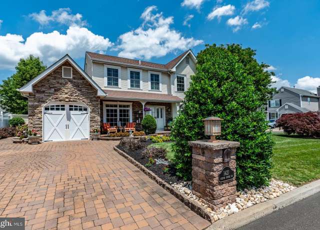 Property at 1421 Custom House Sq, Bensalem, PA 19020, 4 beds, 2.5 baths