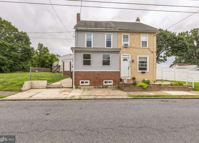 Property at 624 E Howard St, Pottstown, PA 19464, 3 beds, 1 bath