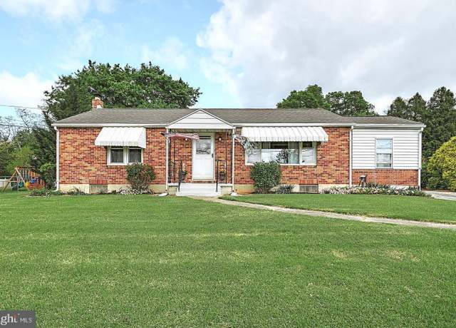 Property at 90 Claystone Rd, York, PA 17408, 2 beds, 1 bath