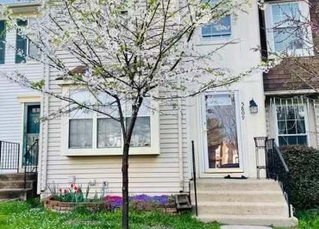 Property at 5809 Waterdale Ct, Centreville, VA 20121, 3 beds, 2.5 baths