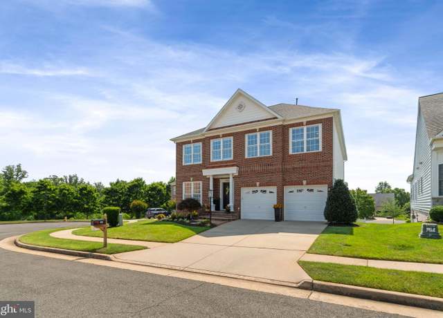 Property at 5969 Piney Grove Way, Gainesville, VA 20155, 4 beds, 4.5 baths