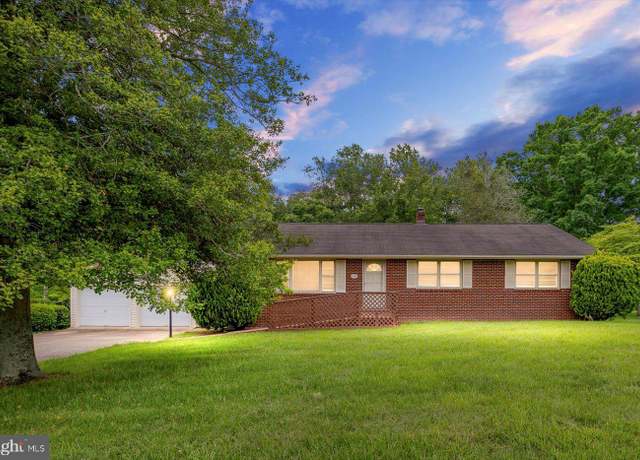 Property at 5524 Hickory Ridge Rd, Spotsylvania, VA 22551, 4 beds, 2.5 baths