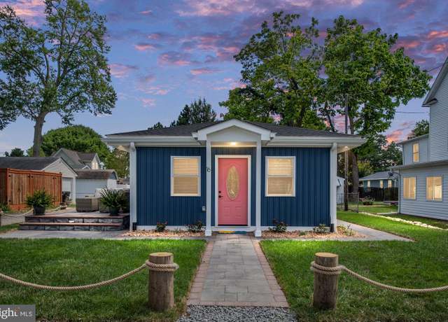 Property at 16 9th St, Colonial Beach, VA 22443, 2 beds, 1 bath