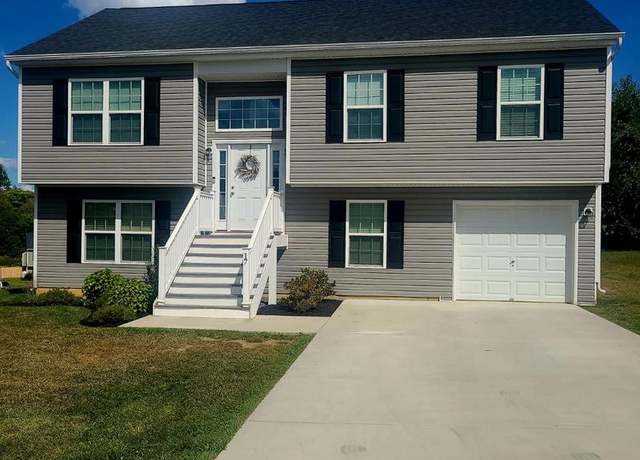Property at 17 Infantry Ct, Hedgesville, WV 25427, 5 beds, 3 baths