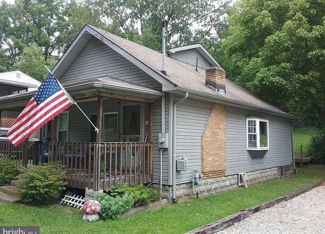 Property at 1511 Wilbur St, Parkersburg, WV 26101, 2 beds, 2 baths