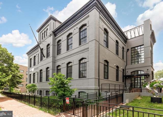 Property at 440 R St NW #004, Washington, DC 20001, 2 beds, 2 baths