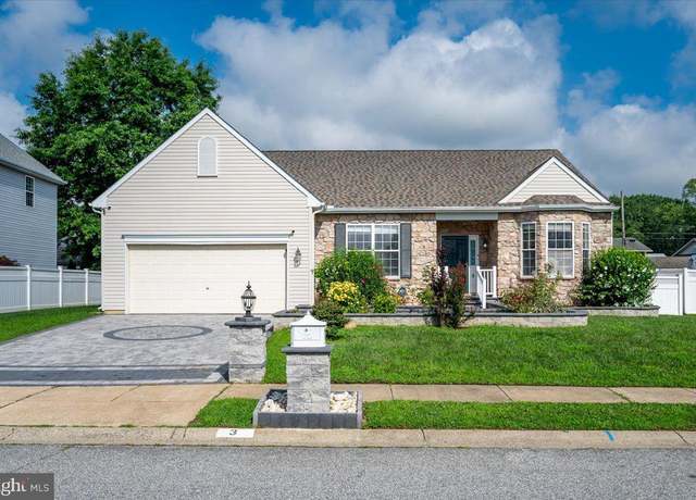 Property at 3 Hathaway Ct, New Castle, DE 19720, 5 beds, 3.5 baths