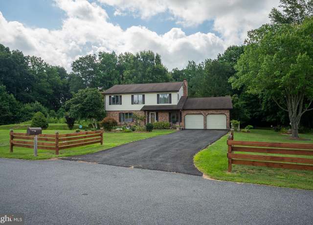Property at 133 Pine Valley Dr, Middletown, DE 19709, 4 beds, 2.5 baths