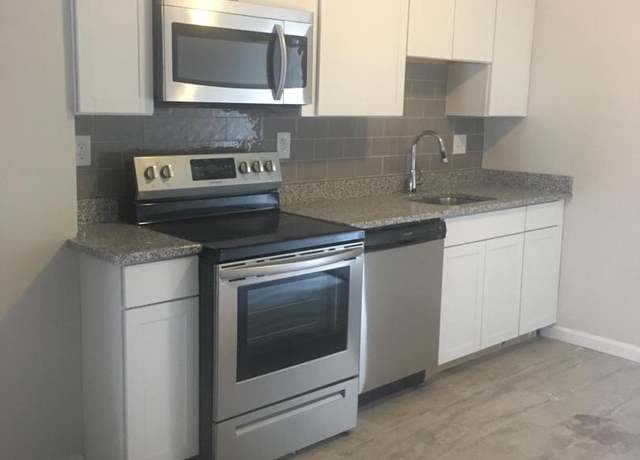 Property at 5 S Carey St, Baltimore, MD 21223, 2 beds, 2.5 baths